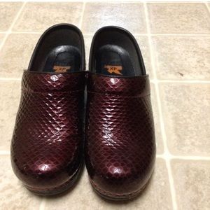 Dansko XP size 36