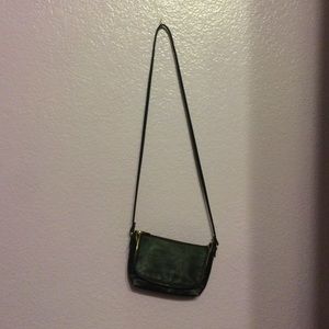 black cross body purse