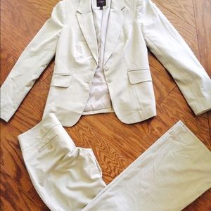 The Limited Beige Suite