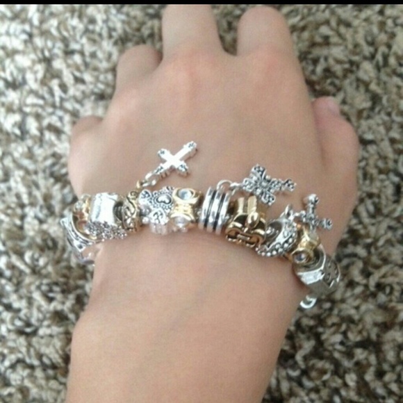 Charm bracelet