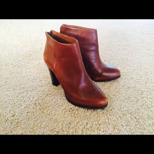 🎉Banana Republic cognac leather boots🎉