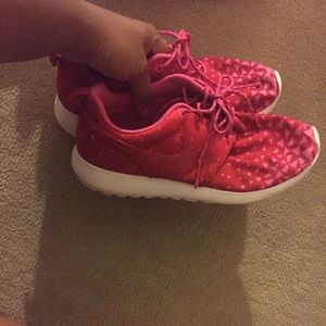 Nike roshe runs