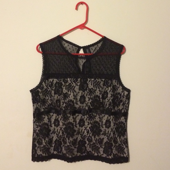 Formal Sleeveless Blouse