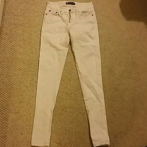 Levi's 535 White Jeggings