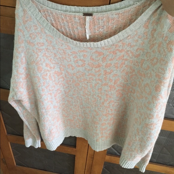 Free People Sweater - Picture 3 of 3