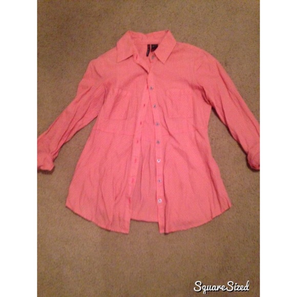 collared shirt