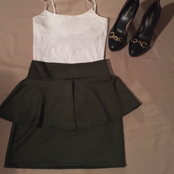 ✨ Trendy Dark Green Peplum Skirt ✨