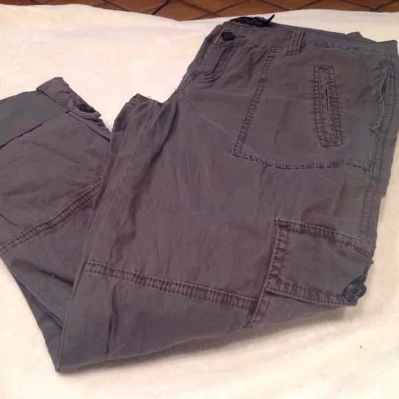 Grey Cotton Capri - Picture 3 of 4