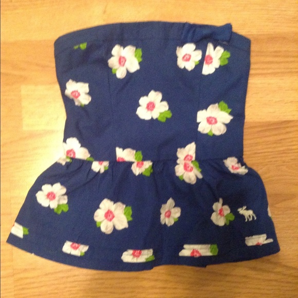 Abercrombie Blue strapless flower top