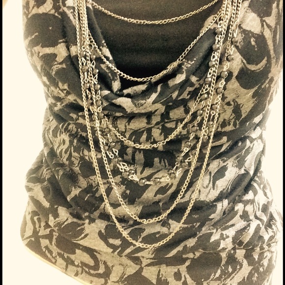 Printed tank w/ necklace.