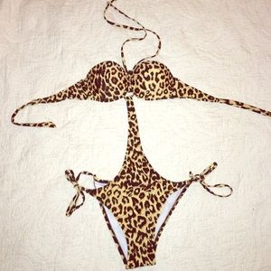 Leopard print monokini
