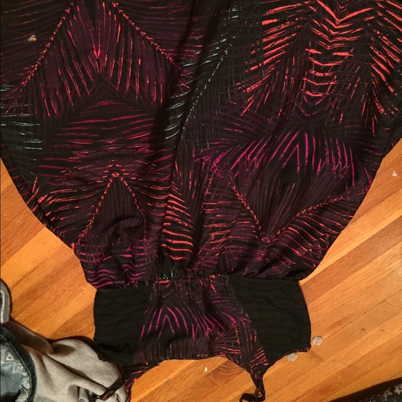 Colorful Hurley dress - Picture 1 of 3