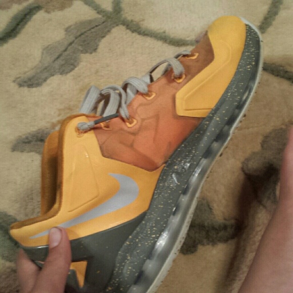 Lebron 11 low cutt - Picture 3 of 4