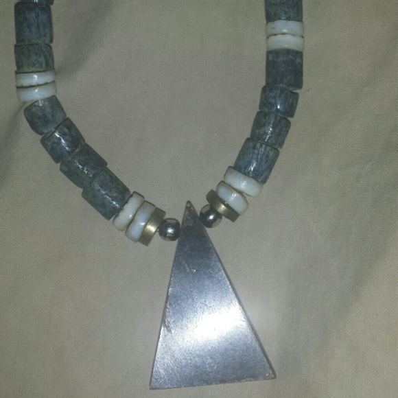 Beautiful 80's Necklace! ?? - Picture 2 of 4