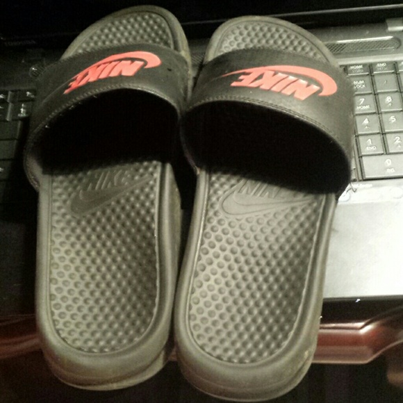 Nike slides - Picture 2 of 4