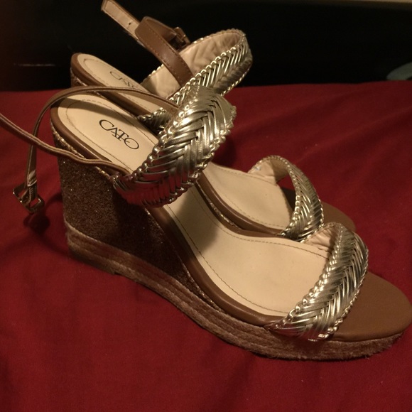 Cato gold and brown wedges