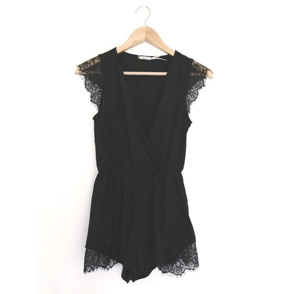 ✖️SOLD✖️Black kimchi blue surplice romper