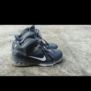 LeBron  cool greys