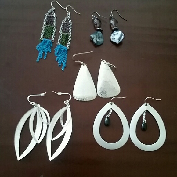 Fashion earring bundle