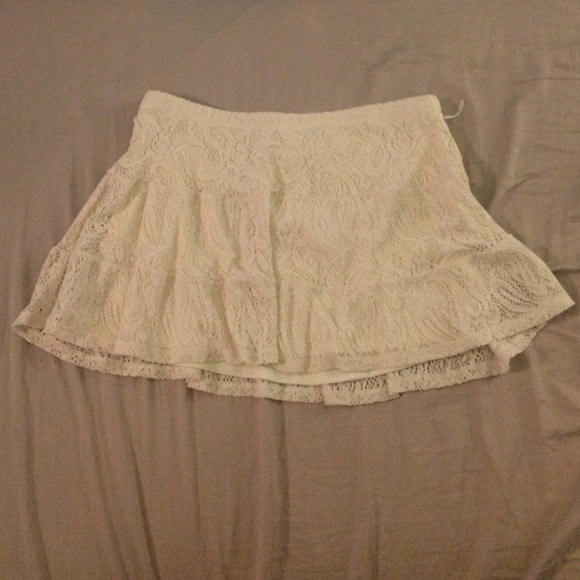 off white size small lace skirt - Picture 2 of 3