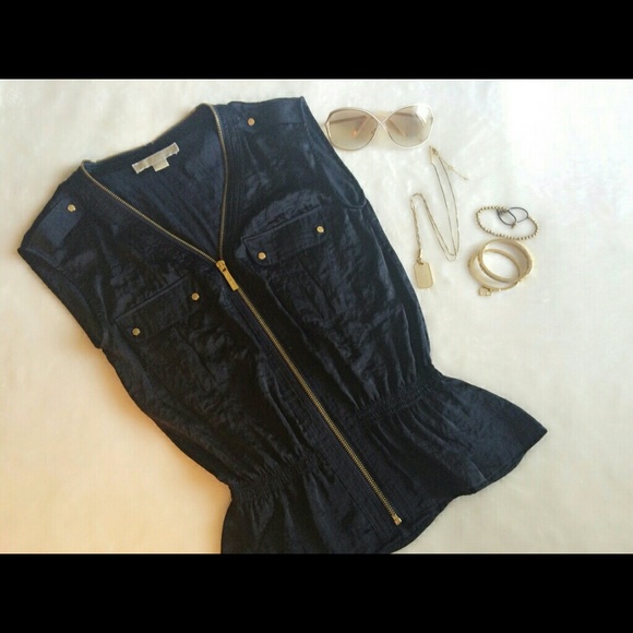 SALE!!!!!! 🎉🎉Michael Kors navy blue shirt