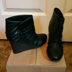 Black wedge ankle boot