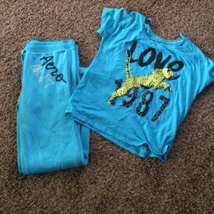 Aeropostale shirt & sweatpants