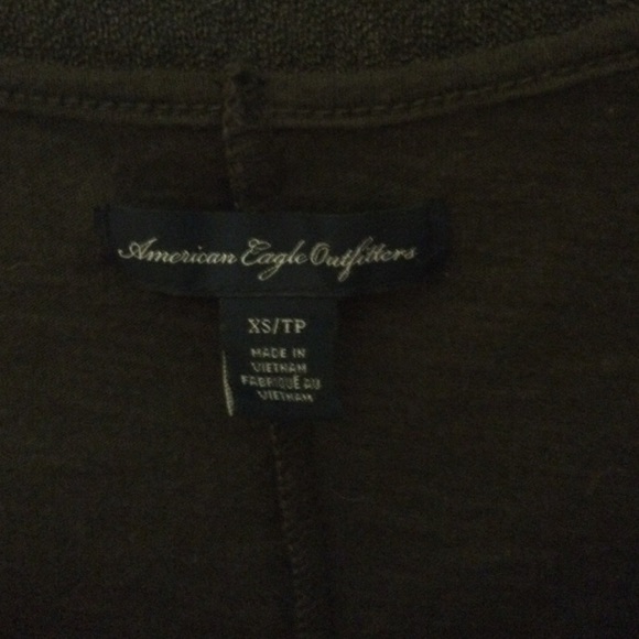 Grey top, lace sleeves. - Picture 3 of 3