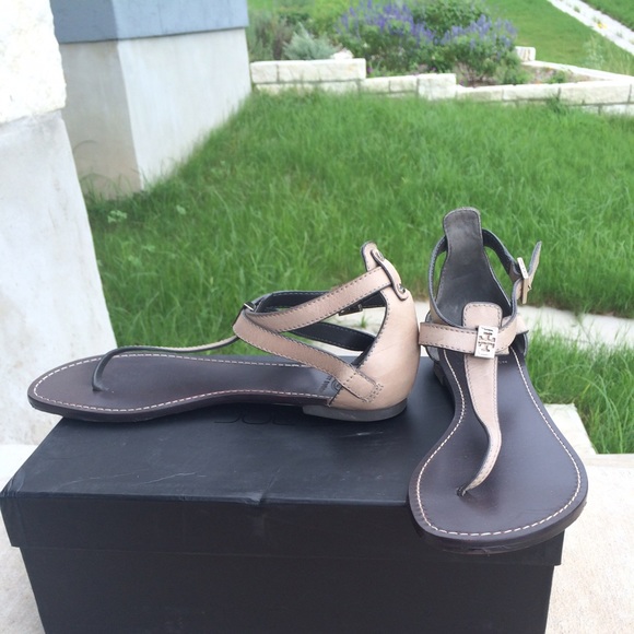 Tory Burch Devin flat sandals