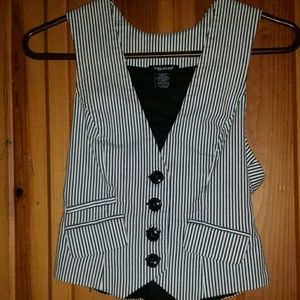 maurices vest