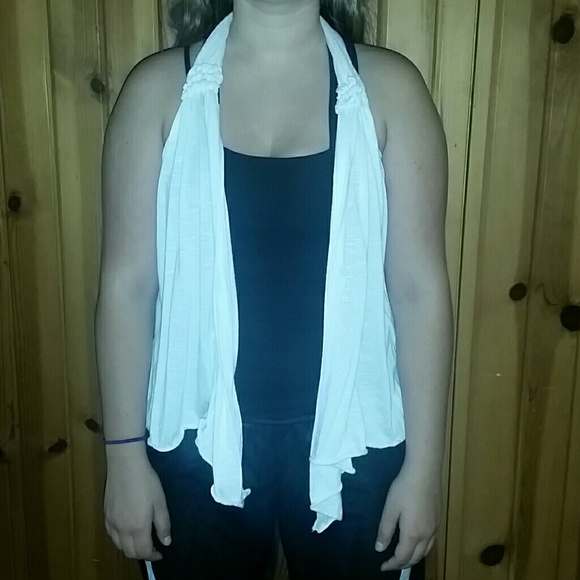 White sleeveless cardigan