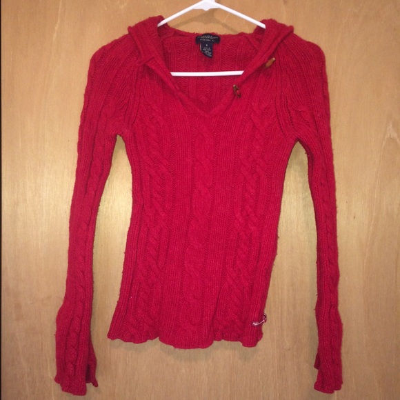 American Eagle sweater