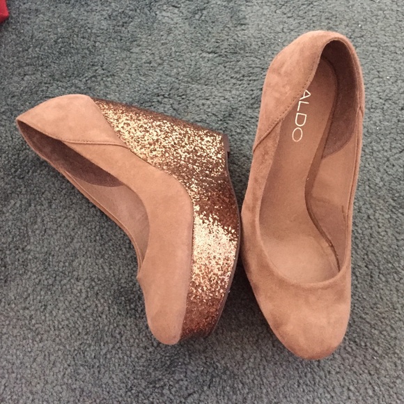 Aldo sparkly wedges