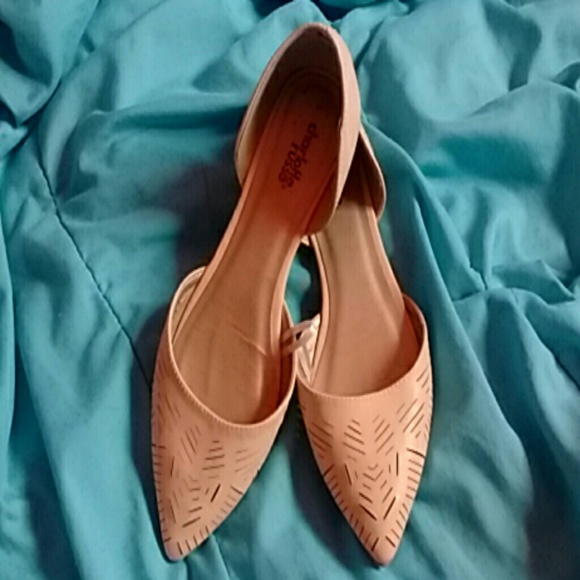 Pointy Toe Flats - Picture 4 of 4
