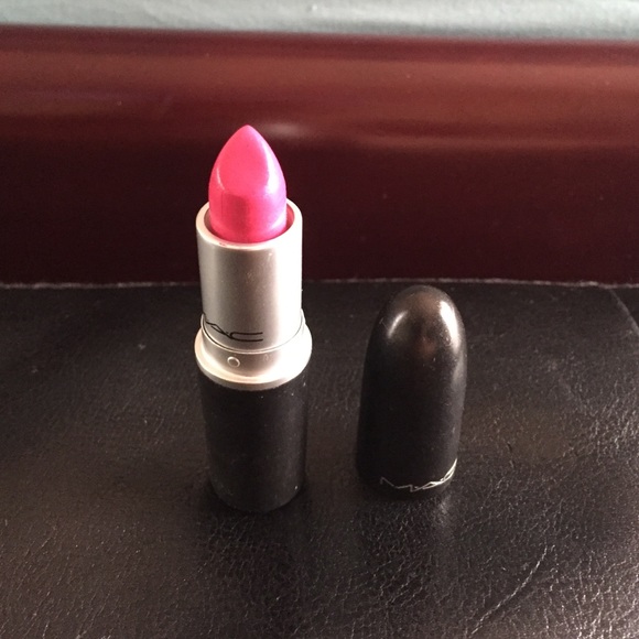 LE MAC lipstick