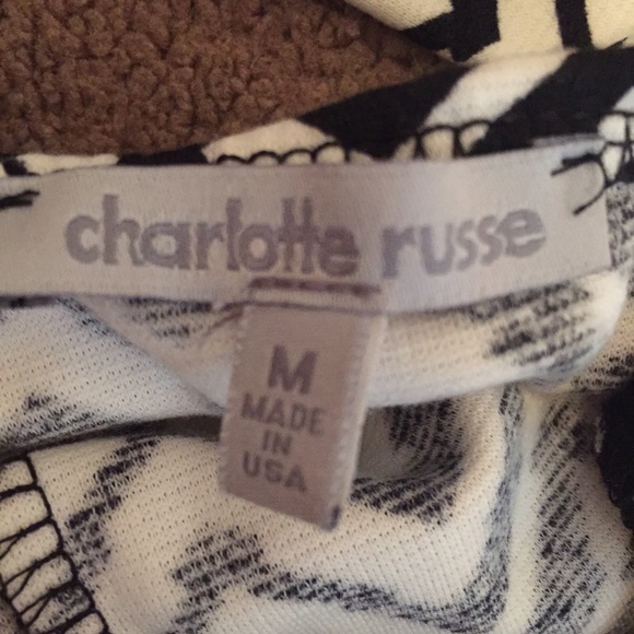 Zig Zag B&W Crop Top - Picture 3 of 3