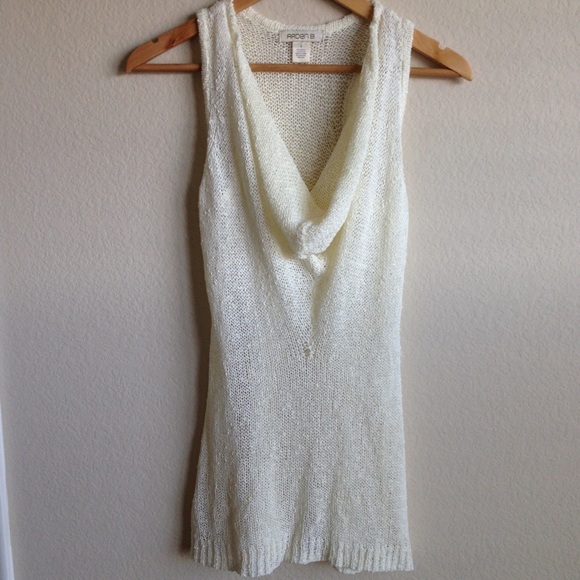 Mira Knit Cover