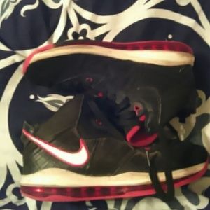 RED WHITE AN BLACK SZ 8