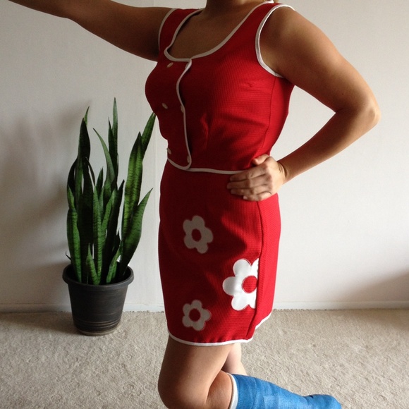 🌹VINTAGE THE ORIGINAL INC TOP AND SKIRT SET ✌️