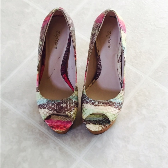 zigi soho platform peeptoe pumps