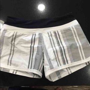 Lululemon shorts size 4