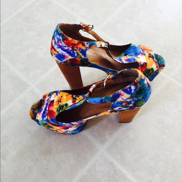 Jeffrey Campbell spring/summer floral sandal