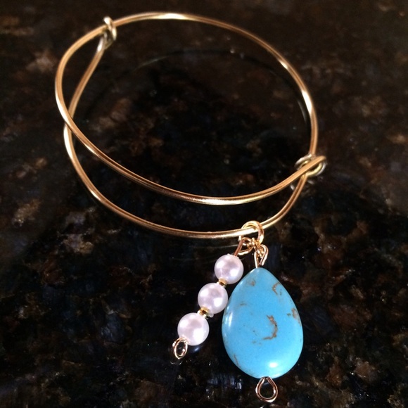 Turquoise & Pearl Bangle - Picture 2 of 2