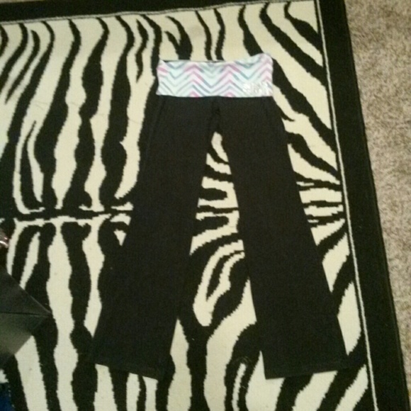 Victoria's secret pink yoga pants