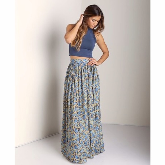 ✨TRADED✨Novella Royale Strange Melody Maxi Blue - Picture 2 of 4