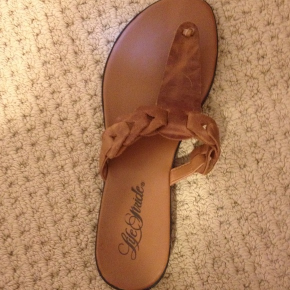 Life Stride sandals