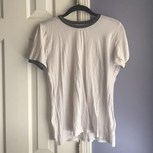 Brandy Melville t-shirt