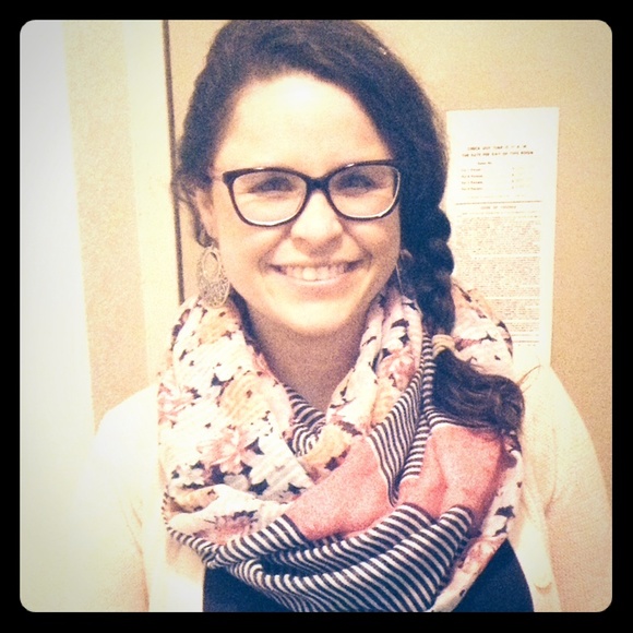 Meet the seller: My name is April. :) - Picture 1 of 4
