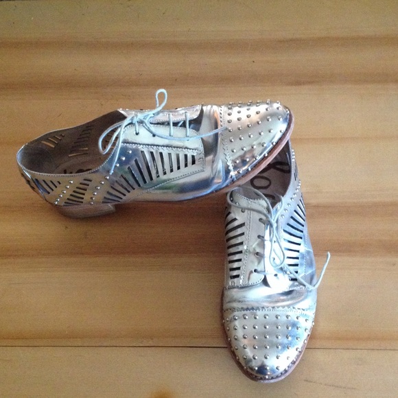 Sam Edelman Silver Jayden size 11 Cutout Oxfords