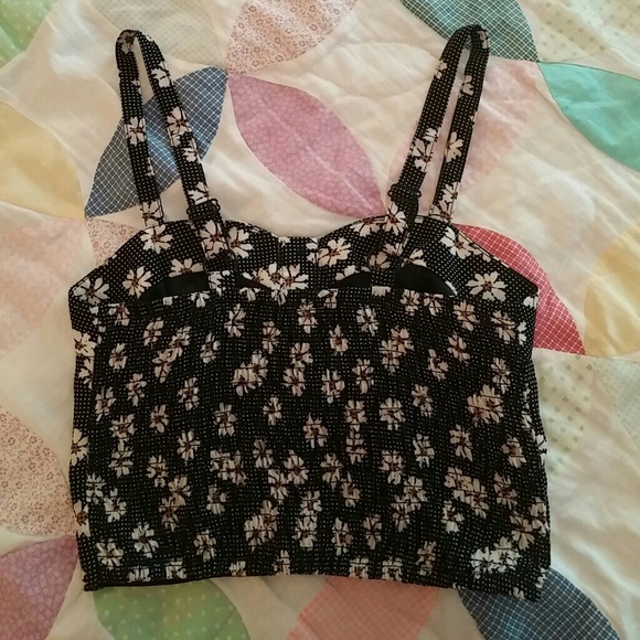 SOLD Daisy crop top - Picture 3 of 3